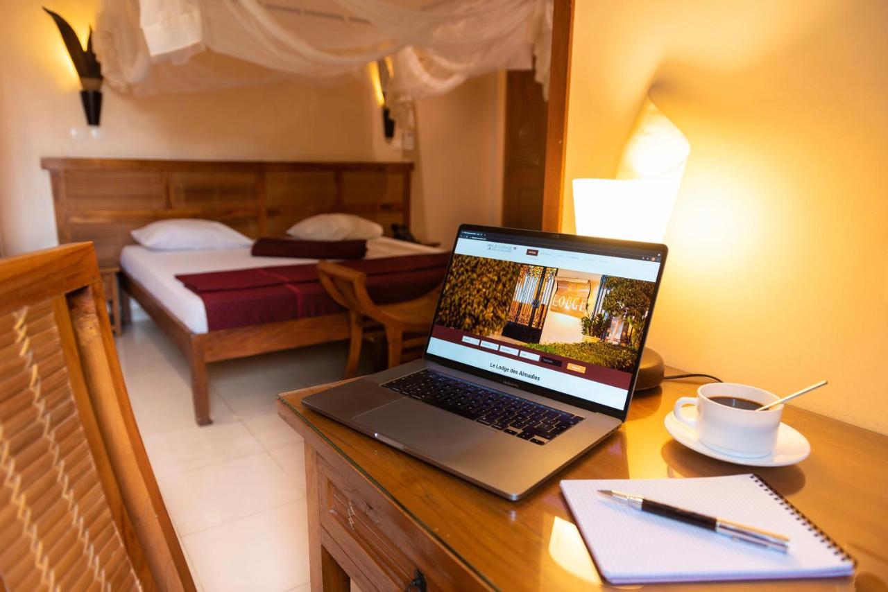 Le Lodge Des Almadies Dakar Exterior photo