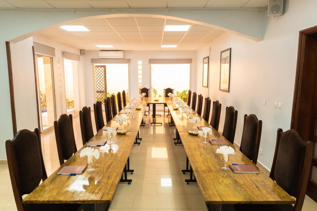 Le Lodge Des Almadies Dakar Exterior photo